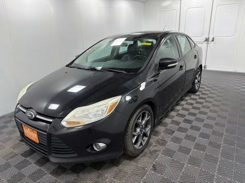 Used 2014 Ford Focus SE w/ Equipment Group 201A FWD image 5