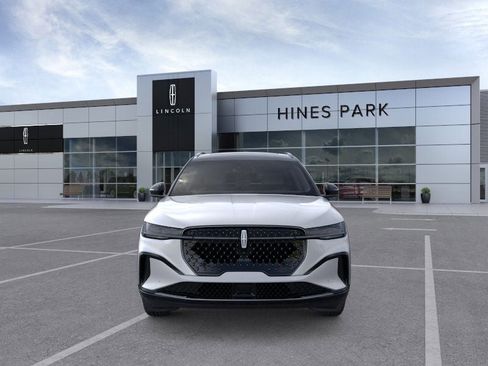 New 2026 Lincoln Nautilus Reserve w/ Jet Appearance Package image 6