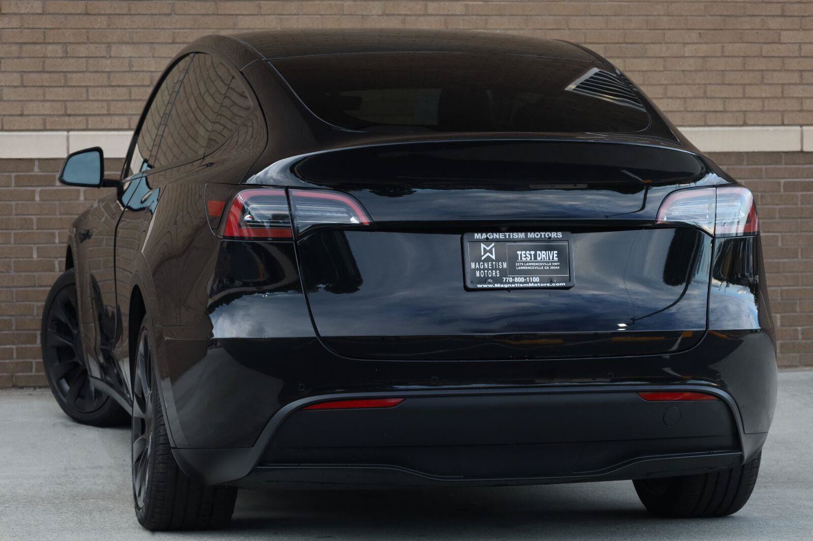 Used 2021 Tesla Model Y Long Range AWD/4WD image 11