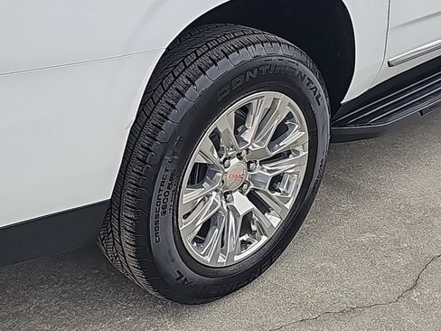 Used 2025 GMC Yukon XL Denali image 10