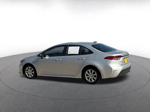 Used 2025 Toyota Corolla LE FWD image 10