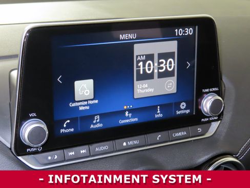 Certified 2025 Nissan Sentra SV image 17