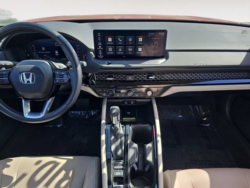 Used 2024 Honda Accord Touring image 10