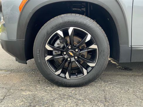 Used 2021 Chevrolet TrailBlazer LT AWD/4WD image 25