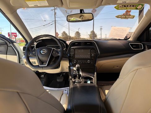 Used 2017 Nissan Maxima 3.5 SV image 20