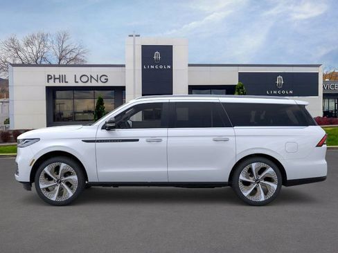 New 2025 Lincoln Navigator L Black Label image 42