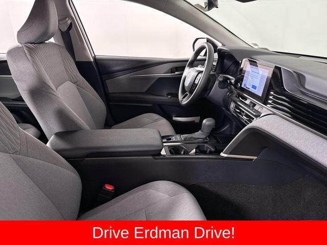 Used 2026 Toyota Camry LE FWD image 25