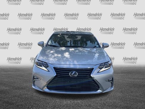 Used 2018 Lexus ES 350 w/ Luxury Package w/Wood Trim FWD image 3