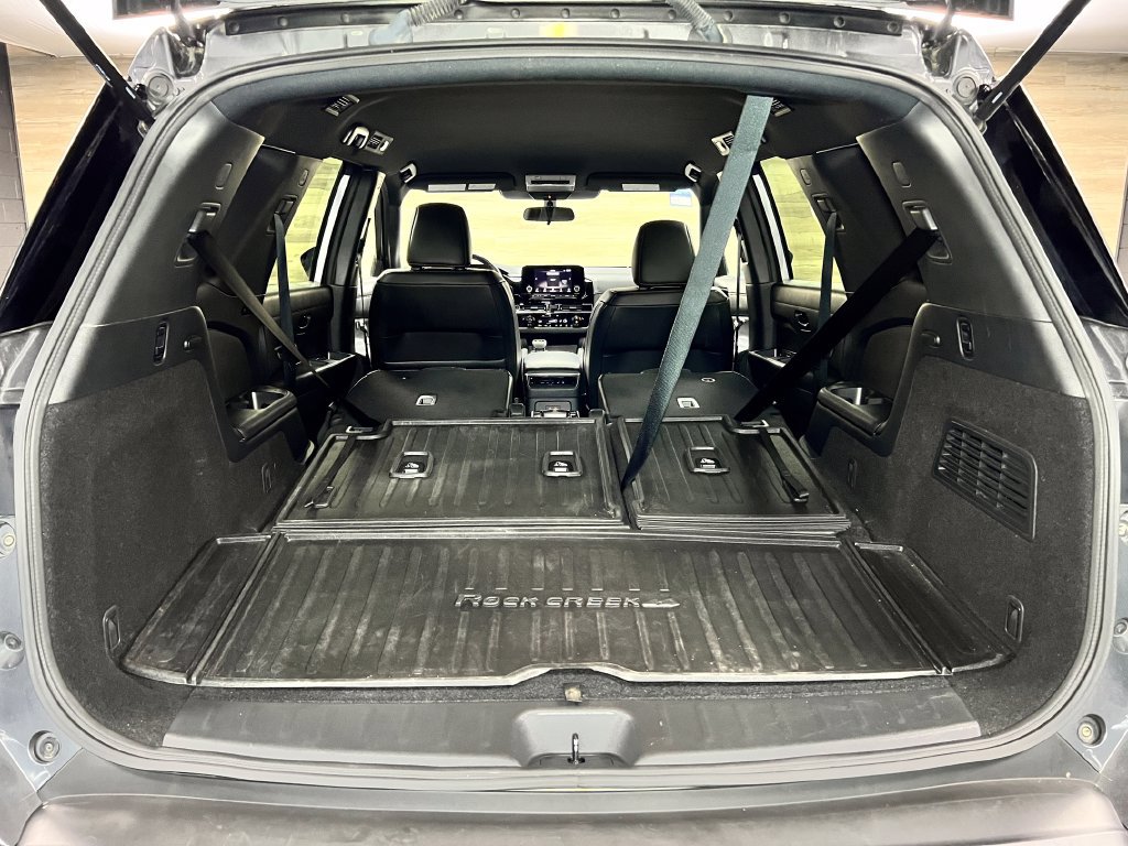 Used 2024 Nissan Pathfinder Rock Creek AWD/4WD image 22