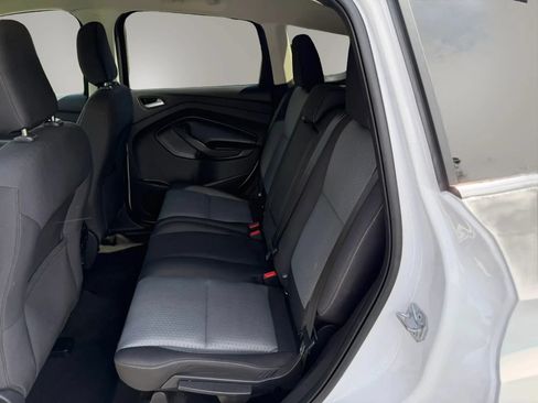 Used 2018 Ford Escape SE FWD image 3