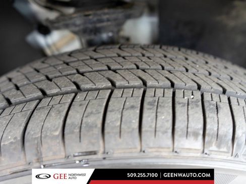 Used 2025 Volkswagen Tiguan S AWD/4WD image 32