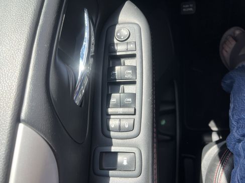 Used 2019 Dodge Grand Caravan GT w/ Safety Sphere Group FWD image 17