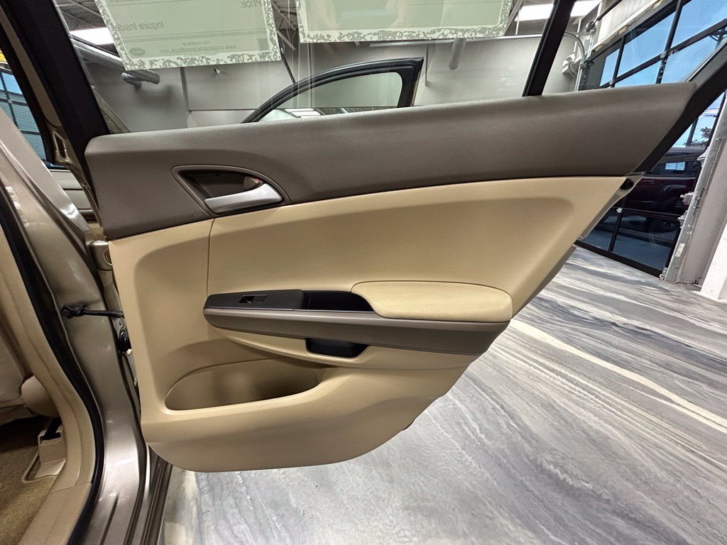 Used 2009 Honda Accord LX image 34
