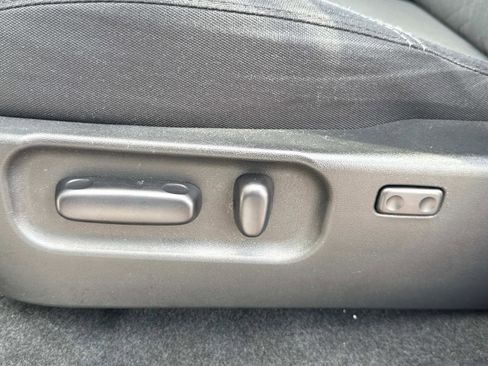 Used 2022 Toyota Tacoma TRD Off-Road image 16