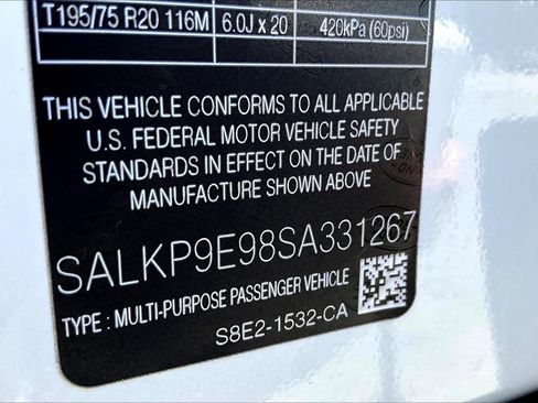 New 2025 Land Rover Range Rover SE image 13