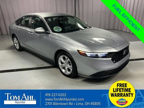 Used 2025 Honda Accord LX image 1
