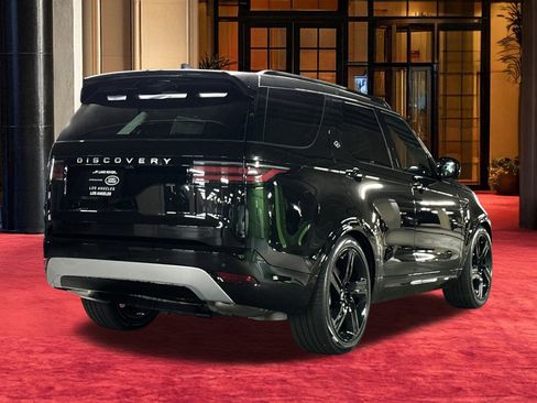 New 2026 Land Rover Discovery Limited Edition image 10