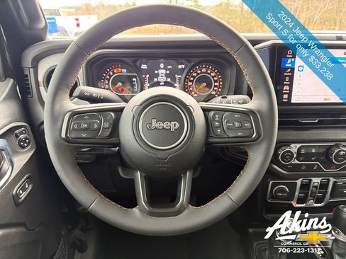 Used 2024 Jeep Wrangler Unlimited Sport AWD/4WD image 17