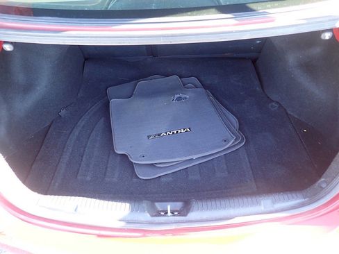 Used 2012 Hyundai Elantra GLS w/ Preferred Pkg 3 image 16