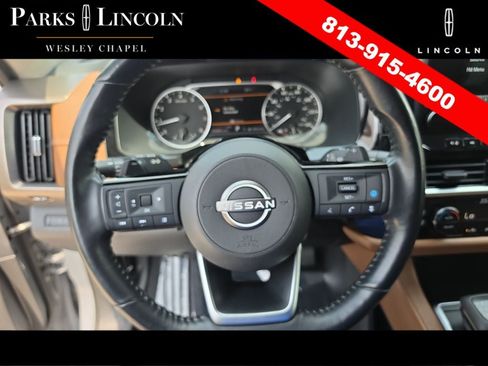 Used 2022 Nissan Pathfinder Platinum AWD/4WD image 29