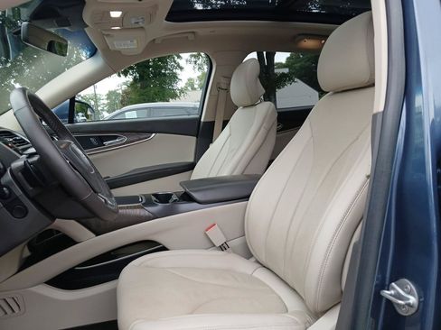 Used 2019 Lincoln Nautilus Reserve FWD image 19