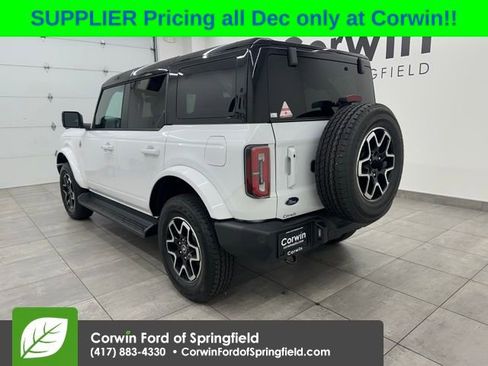 New 2025 Ford Bronco Outer Banks image 2