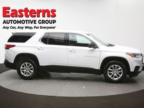 Used 2021 Chevrolet Traverse LS AWD/4WD image 45