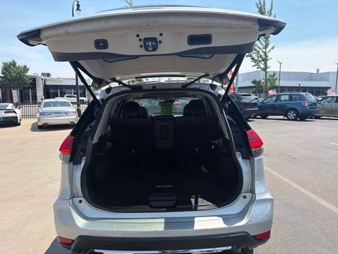 Used 2017 Nissan Rogue SL w/ SL Premium Package AWD/4WD image 13