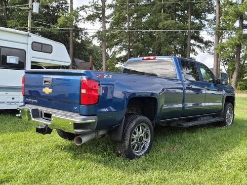 Used 2018 Chevrolet Silverado 2500 LT w/ LT Fleet Convenience Package AWD/4WD image 3