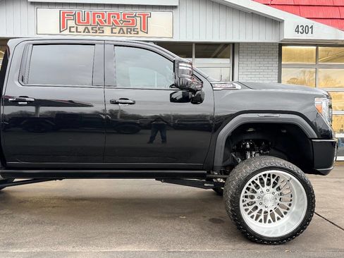Used 2022 GMC Sierra 2500 AT4 w/ AT4 Premium Plus Package image 12
