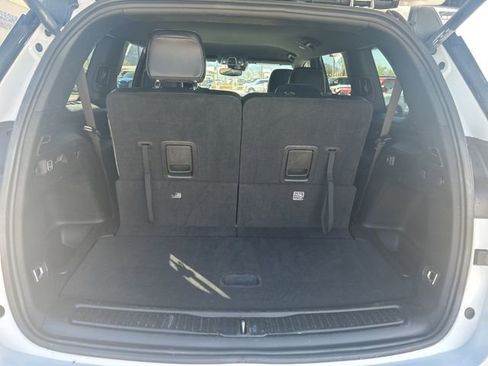 Used 2023 Jeep Grand Cherokee L Laredo image 22