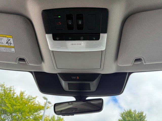 Used 2024 Nissan Pathfinder SL w/ SL Premium Package AWD/4WD image 19