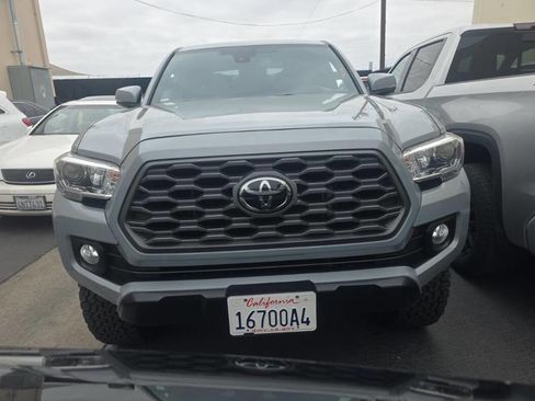 Used 2021 Toyota Tacoma TRD Off-Road w/ Technology Package AWD/4WD image 4