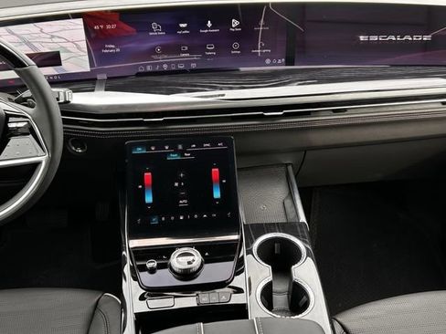 New 2026 Cadillac Escalade ESV Sport w/ LPO, Floor Liner Package image 12