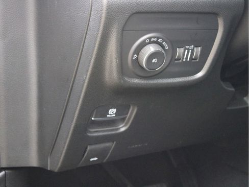 Used 2026 Jeep Grand Cherokee Limited w/ Limited Altitude Package AWD/4WD image 15