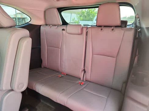 Used 2023 Toyota Highlander Limited FWD image 18