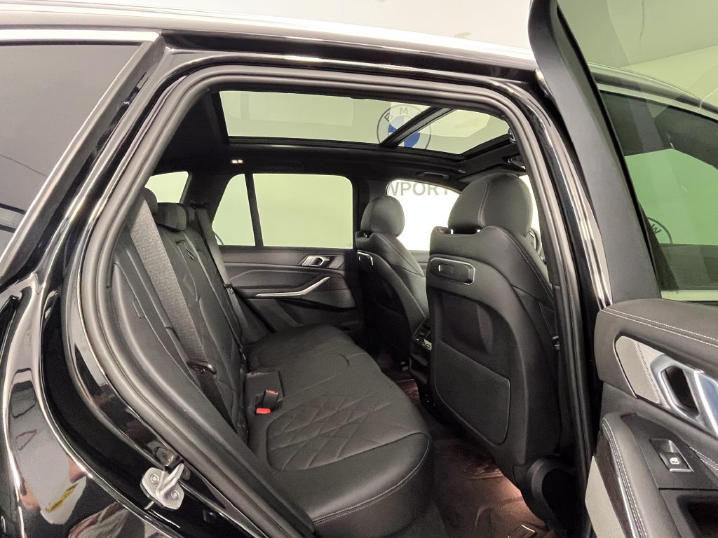 Certified 2024 BMW X5 xDrive40i w/ Premium Package AWD/4WD image 18