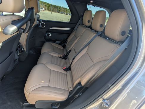 New 2026 Land Rover Discovery Dynamic SE AWD/4WD image 27