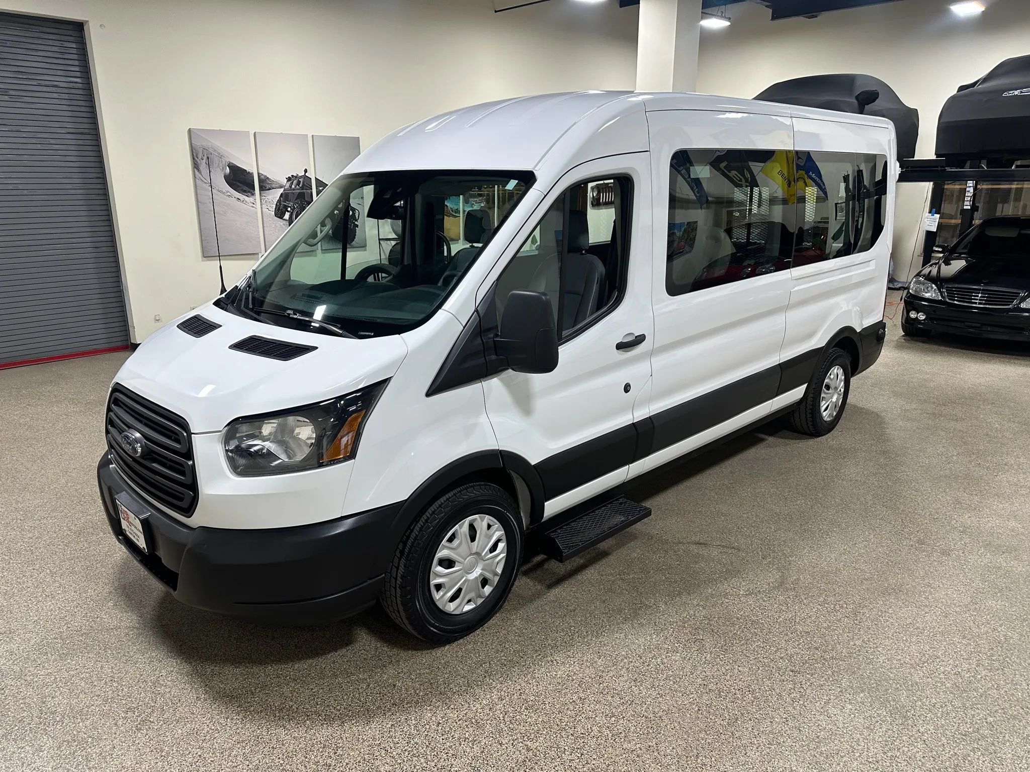 Used 2019 Ford Transit 350 XL RWD image 4
