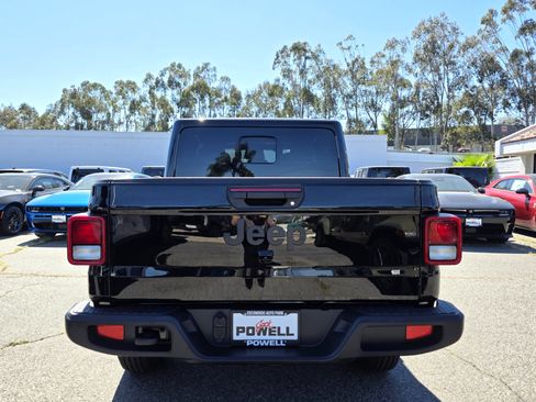 New 2026 Jeep Gladiator Sport image 4