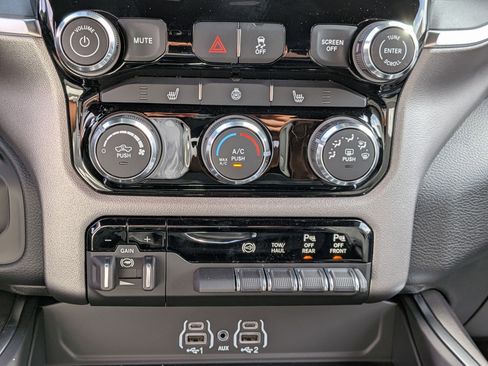 New 2026 RAM 2500 Big Horn AWD/4WD image 20