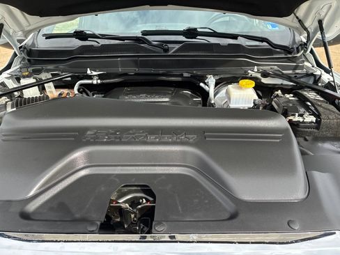 Used 2024 RAM 2500 Big Horn image 17