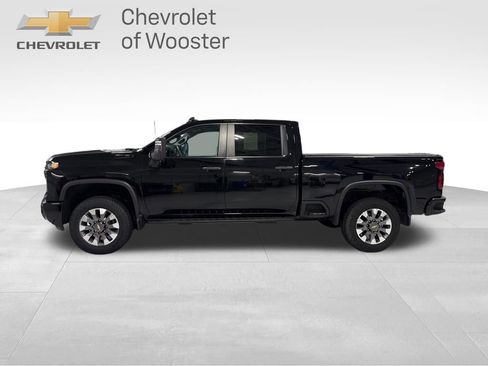 Used 2024 Chevrolet Silverado 2500 Custom w/ Custom Value Package AWD/4WD image 2