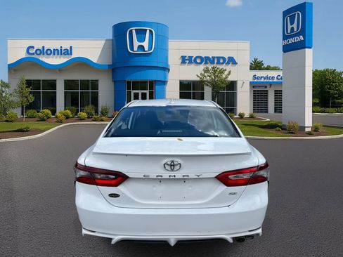 Used 2021 Toyota Camry SE image 5