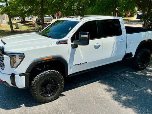 Used 2026 GMC Sierra 2500 AT4 w/ AT4 Premium Plus Package AWD/4WD image 2