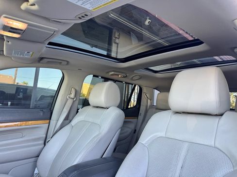Used 2012 Lincoln MKT AWD image 45