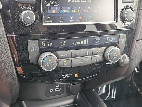 Used 2020 Nissan Rogue SV AWD/4WD image 15