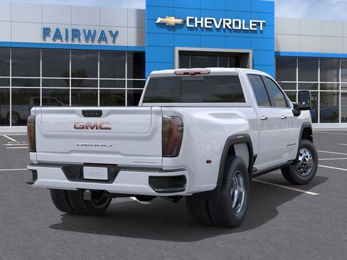 New 2026 GMC Sierra 3500 Denali w/ Denali Reserve Package AWD/4WD image 4