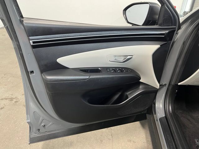 Used 2024 Hyundai Tucson SE FWD image 25
