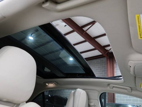 Used 2020 Lincoln Continental Reserve FWD image 32